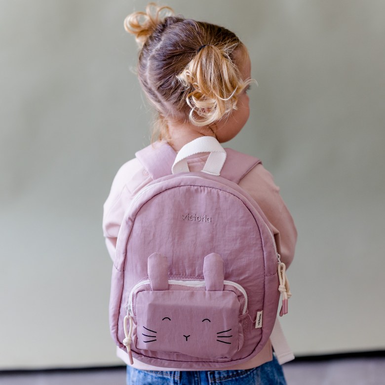 Pés de Cereja: o calçado ideal para voltar à escola