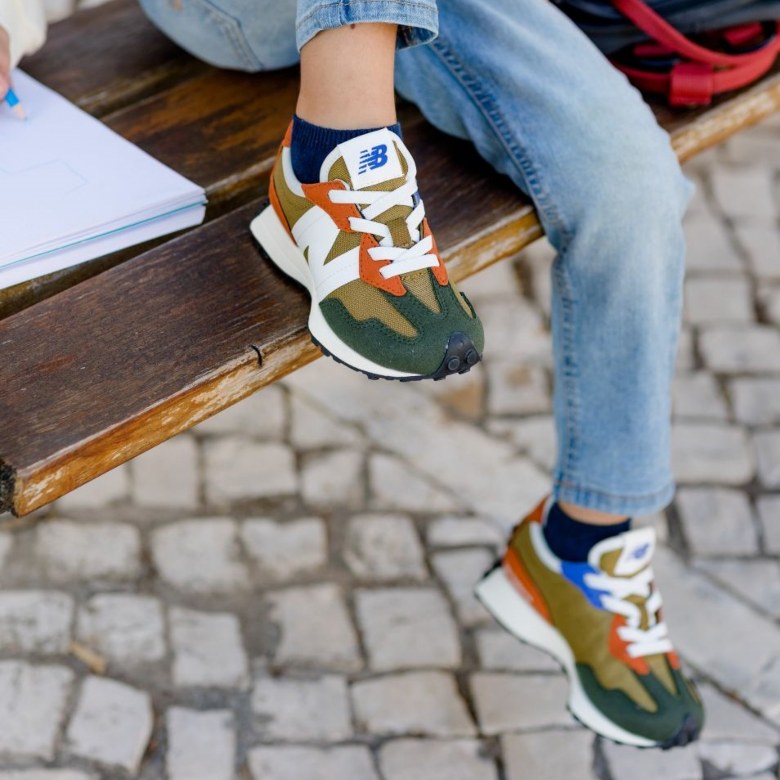 Pés de Cereja: o calçado ideal para voltar à escola